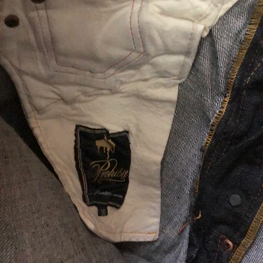 Clothes - Picture 6 of 6